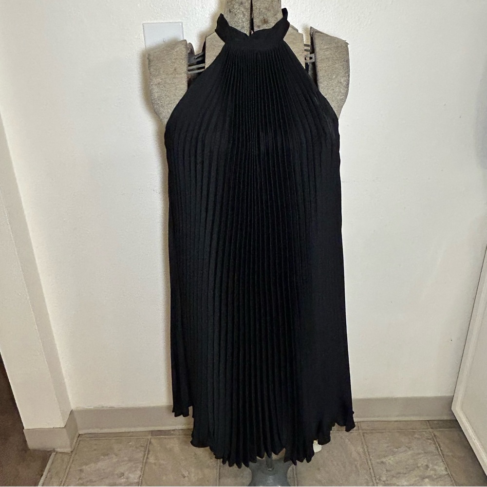 Elegant Black Pleated Halter Dress